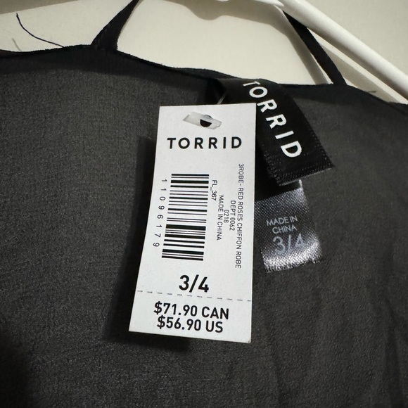 Torrid Black Shiffon Robe - Picture 4 of 6